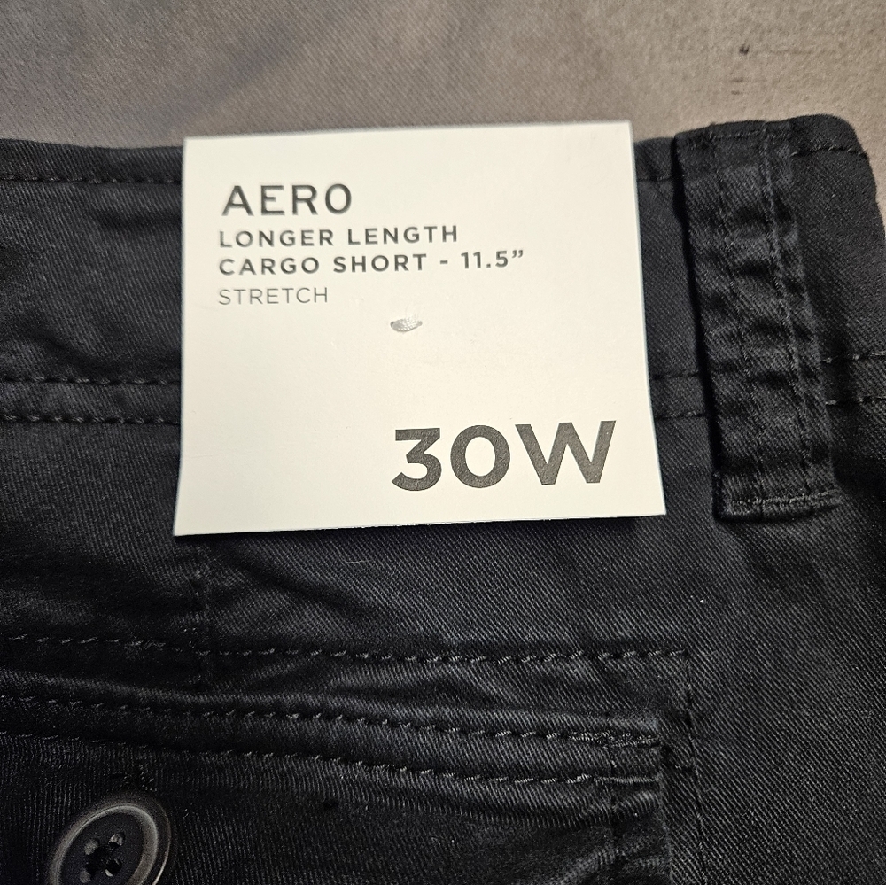 Aeropostale Cargo Shorts Men’s Black Pockets Size 30w NWT